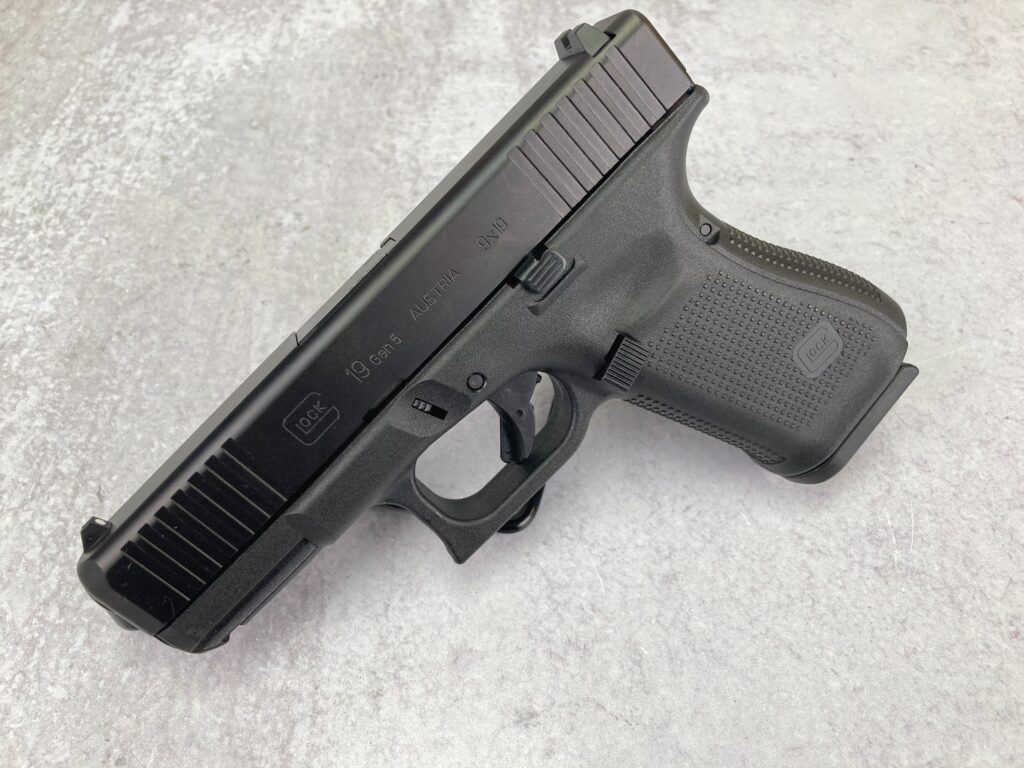 GLOCK 19 Gen 5, hand gun, pistol, glock, concealed carry